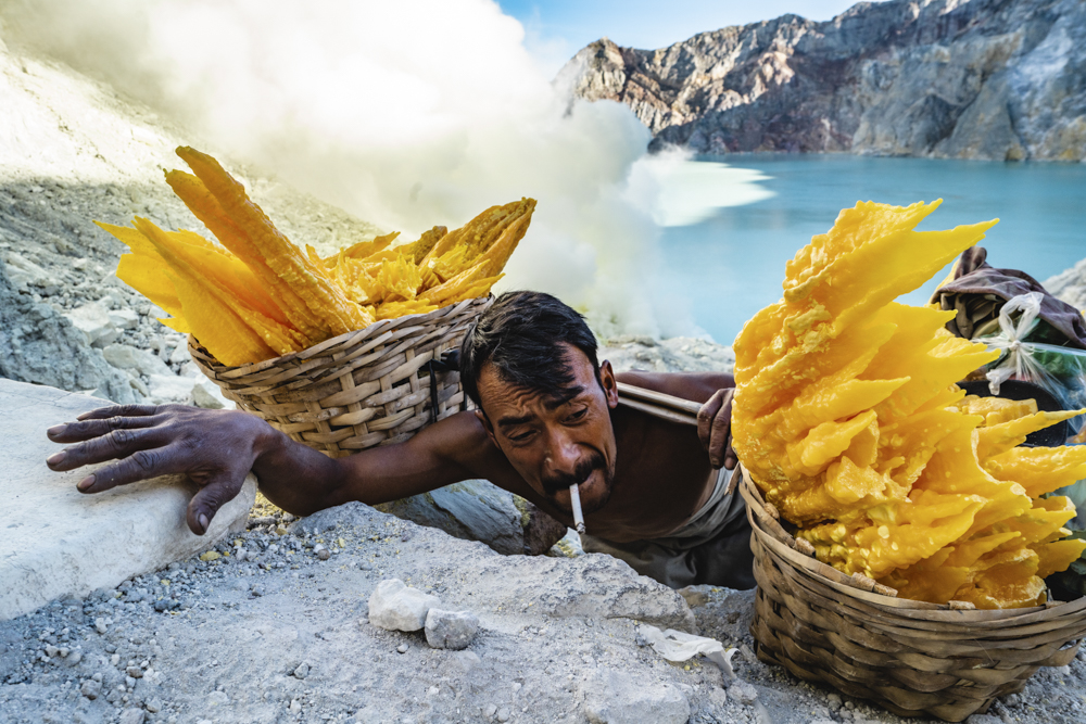 From Sulfur Miners to Pack Animals – Nicolò Brugnara 